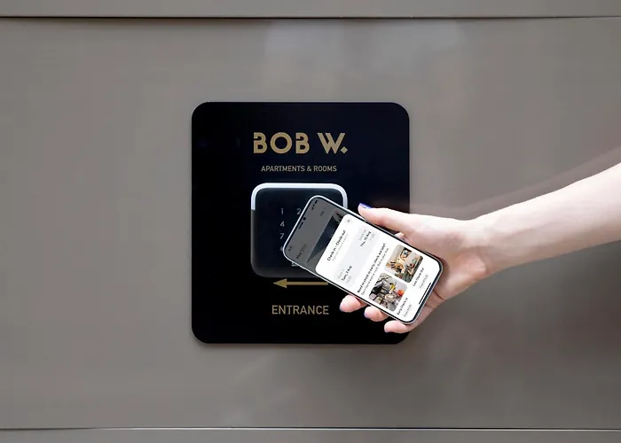 Bob W Commercial House