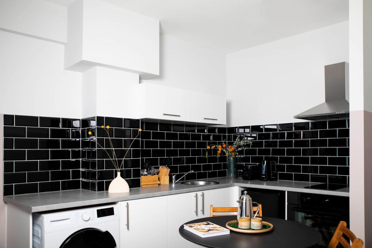 Bob W Commercial House * Лондон